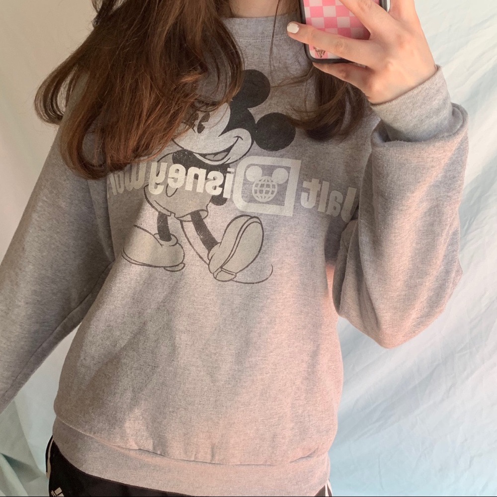 walt disney world sweatshirt!!
